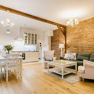 https://old-town-apartment-delux-krakw.krakowhotelspoland.com